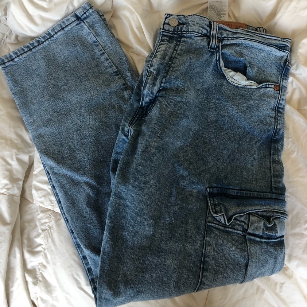 Levi’s 541 Jeans Athletic Taper Cargo Pockets